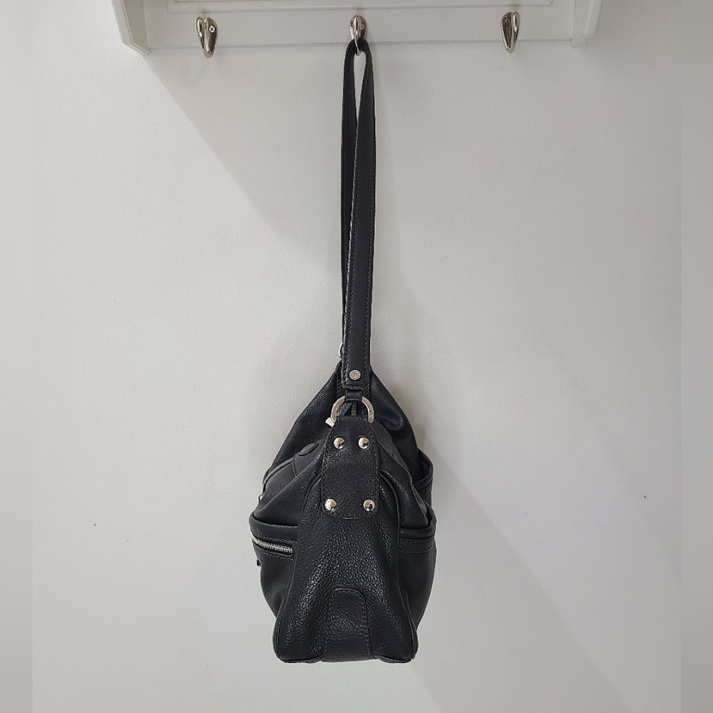TOD'S Black Miky Genuine Leather Shoulder Bag Handcrafted in Italy - Picture 5 of 16